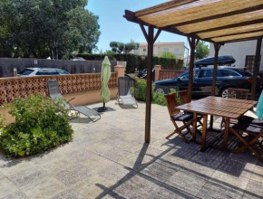 Villa d'angle spacieuse climatisée étage, clôturée dans domaine PORTES DU SOLEIL, 3 chambres, 7 couchages, wifi, accès payant aux piscines, 400m de la mer de portiragnes plage,LRPDSR6